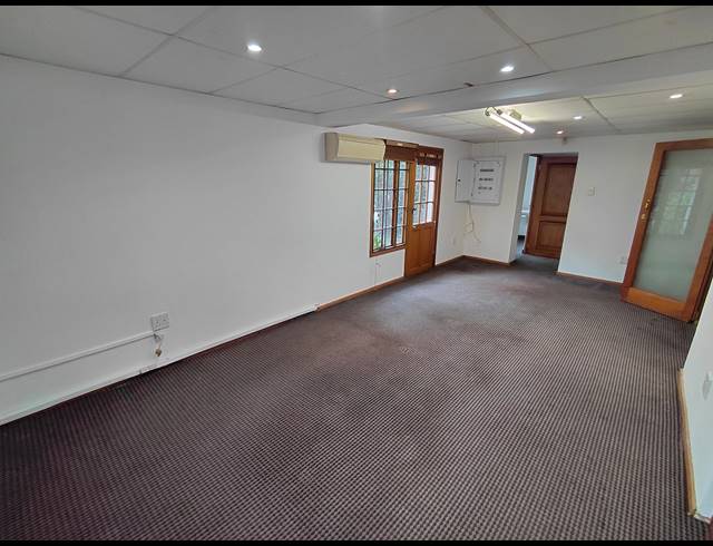 282M² OFFICE FOR SALE IN RANDJESPARK